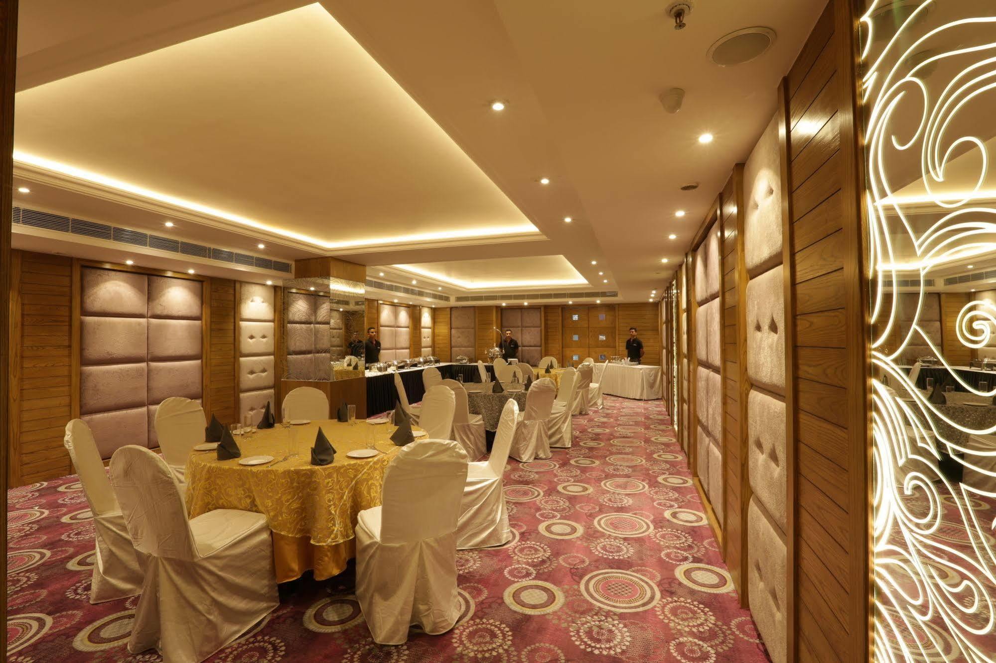 Ramada Encore Jalandhar Exterior photo